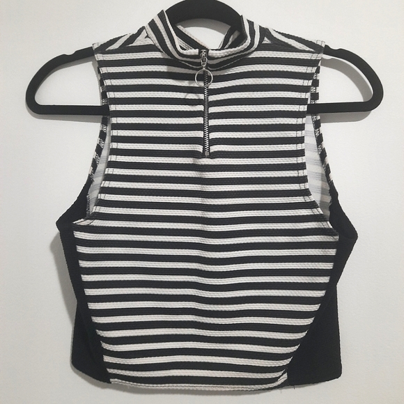 Striped "New Look" top Size 10 US - Picture 2 of 3